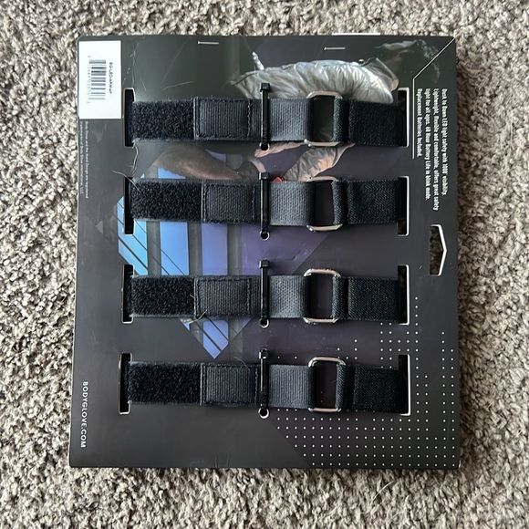 Body Glove Sport LED Arm Bands - Picture 2 of 4